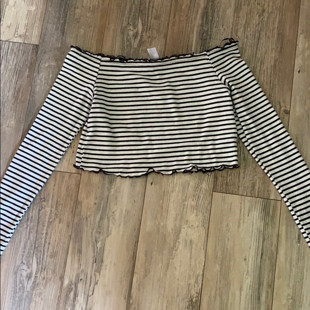 H&M off the shoulder crop